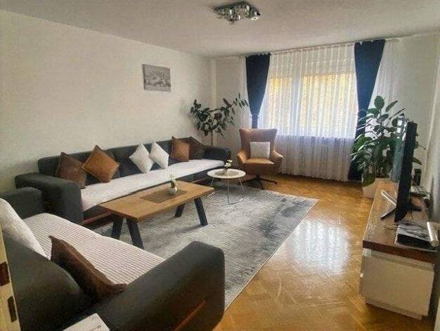 Wohnung zum Kauf 305.000 € 4 Zimmer 90 m² 3. Geschoss Backnang 71522