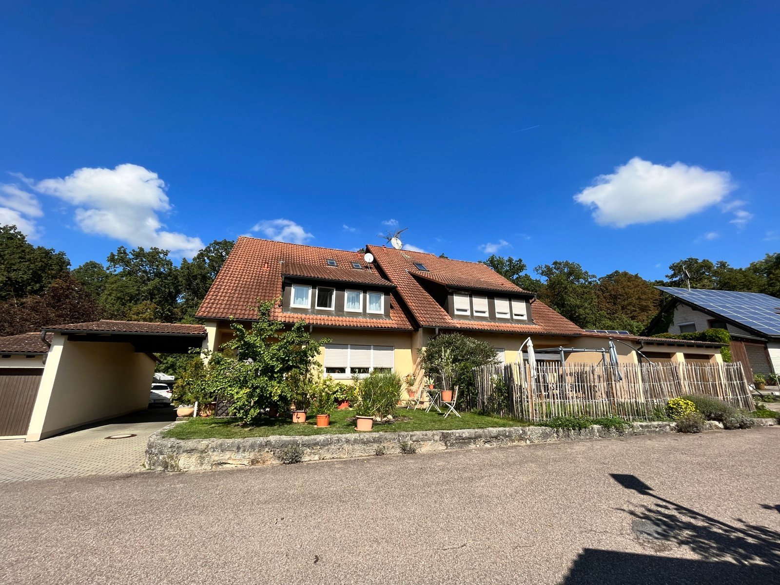 Mehrfamilienhaus zum Kauf 560.000 € 16 Zimmer 425 m²<br/>Wohnfläche 1.175 m²<br/>Grundstück Wiesenbach Blaufelden / Wiesenbach 74572