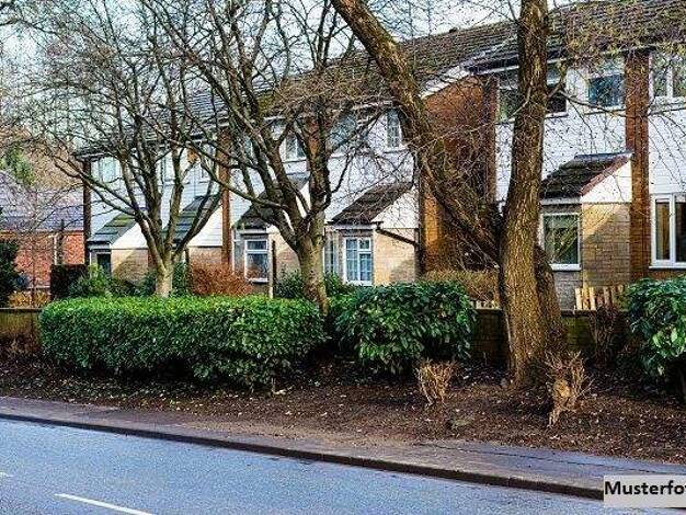 Reihenmittelhaus zum Kauf 159.000 € 1 Zimmer 135 m² 374 m² Grundstück Friemersheim Duisburg 47229