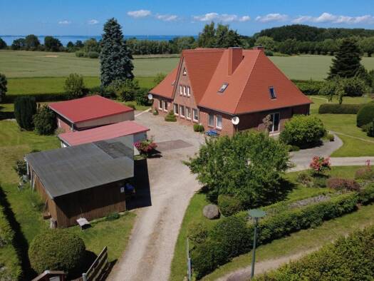 Einfamilienhaus zum Kauf 740.000 € 11 Zimmer 337 m² 2.745 m² Grundstück Groß Schwansee Kalkhorst 23942