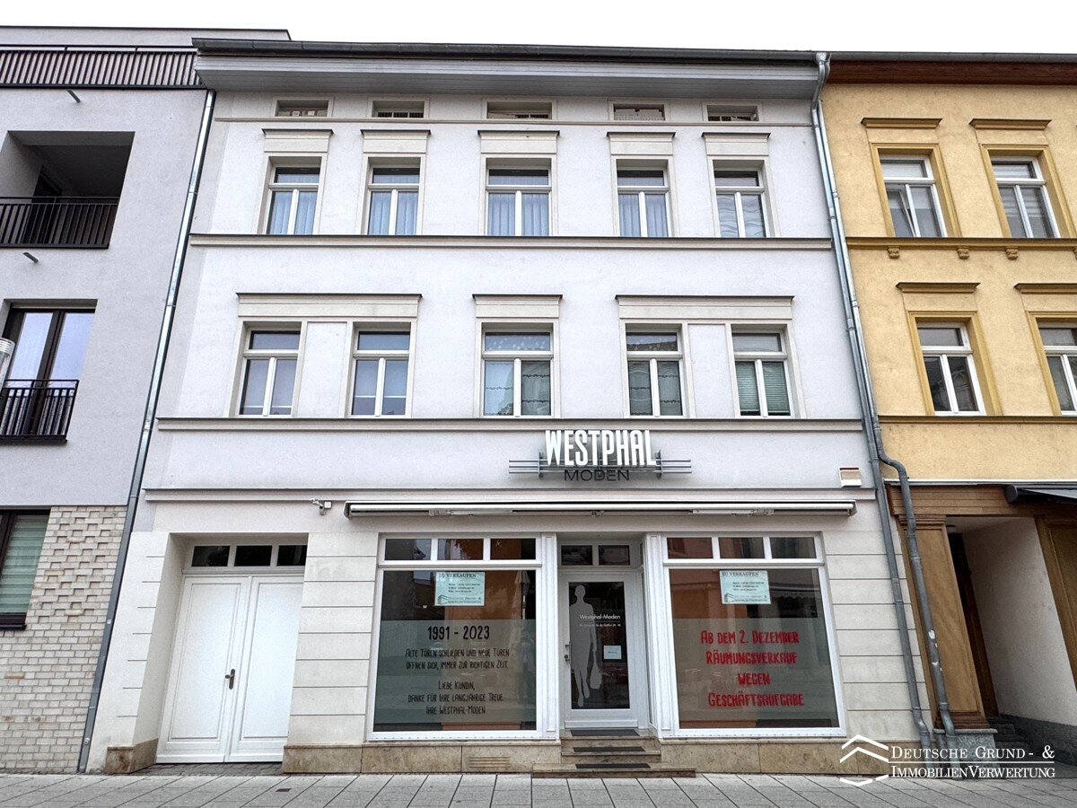 Haus zum Kauf 389.000 € 11 Zimmer 187 m²<br/>Wohnfläche 254 m²<br/>Grundstück Bahnhofstraße 10 Apolda Apolda 99510