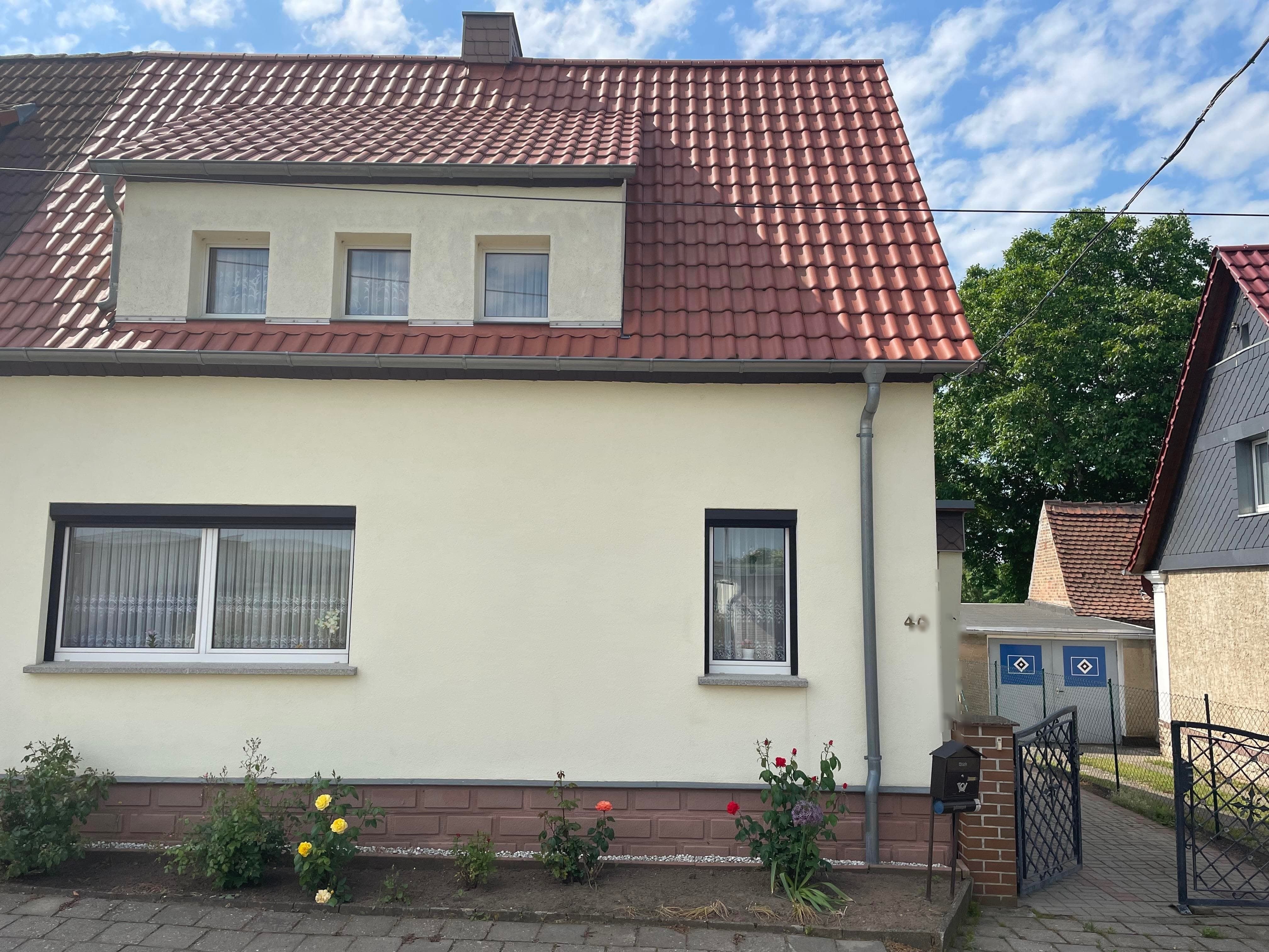 Doppelhaushälfte zum Kauf 68.400 € 5 Zimmer 90 m²<br/>Wohnfläche 615 m²<br/>Grundstück Piesdorf Könnern 06420