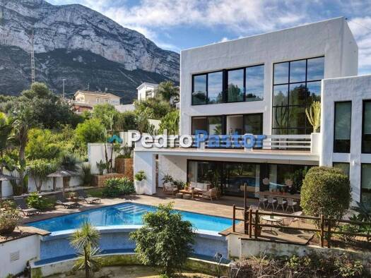 Chalet zum Kauf 1.370.000 € 4 Zimmer 385 m² 800 m² Grundstück Carrer Hibiscus 1 Dénia 03700
