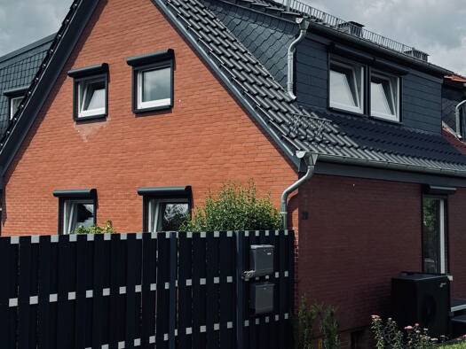 Doppelhaushälfte zur Miete 950 € 4 Zimmer 88,9 m² 140 m² Grundstück frei ab sofort Holtenser Landstraße 29 Göttingen 37079