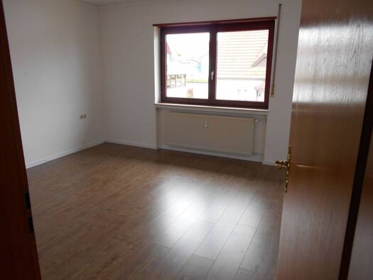 Wohnung zur Miete 850 € 4 Zimmer 111 m² Geschoss 2/3 frei ab 01.10.2026 Eichenzell Eichenzell 36124