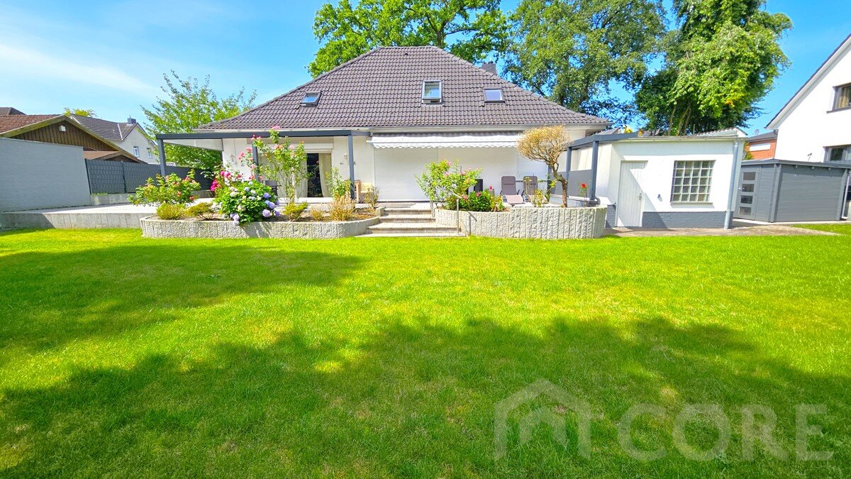 Einfamilienhaus zum Kauf 845.000 € 6 Zimmer 159 m²<br/>Wohnfläche 902 m²<br/>Grundstück Sasel Hamburg 22395