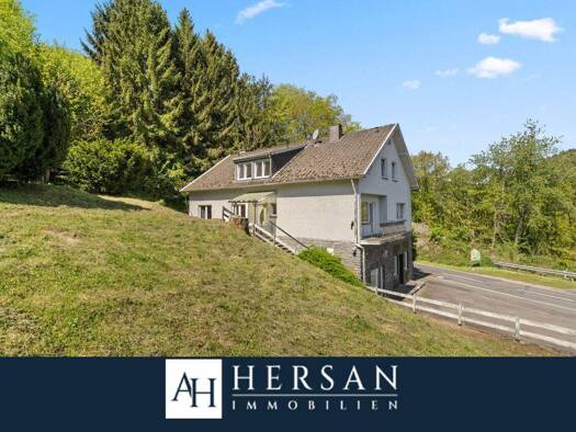 Haus zum Kauf 149.000 € 9 Zimmer 256,8 m² 864 m² Grundstück Dedenborn Simmerath / Dedenborn 52152