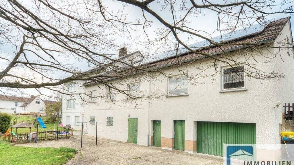 Mehrfamilienhaus zum Kauf als Kapitalanlage geeignet 295.000 € 10 Zimmer 294 m² 870 m² Grundstück Mittelhof 57537