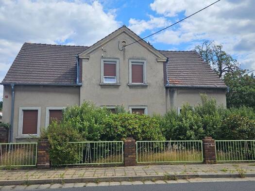 Haus zum Kauf 215.000 € 10 Zimmer 118 m² 685 m² Grundstück Kraupa Elsterwerda 04910