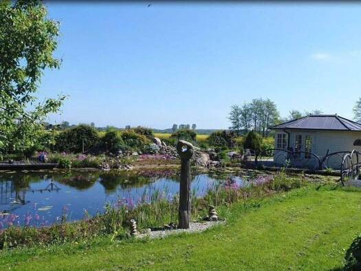 Villa zum Kauf 600 m² 7.391 m² Grundstück Hauptstr. 24, 24a Rüde Mittelangeln 24986