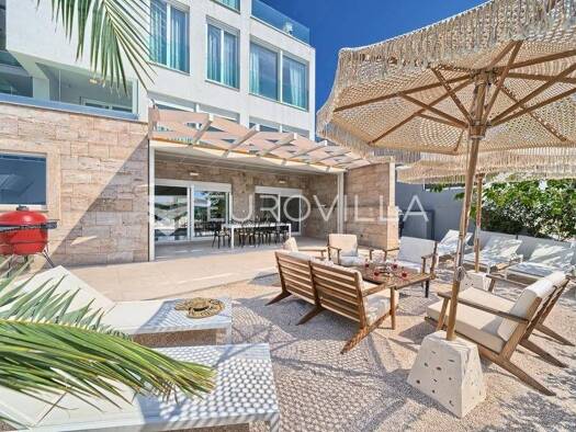 Villa zur Miete 3.000 € 4 Zimmer 300 m² Čiovo Okrug Donji 21223