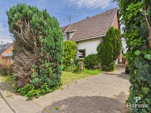 Doppelhaushälfte zum Kauf 377.000 € 7 Zimmer 106 m² 744 m² Grundstück Meindorf Sankt Augustin 53757