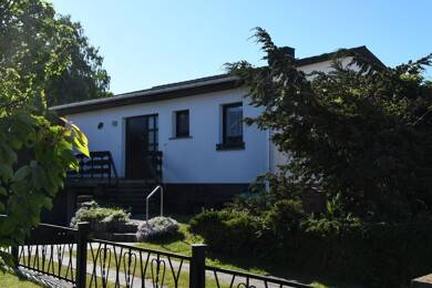 Haus zum Kauf provisionsfrei 265.000 € 4 Zimmer 90 m² 1.038 m² Grundstück Rugardstraße 19 Bergen Bergen auf Rügen 18528