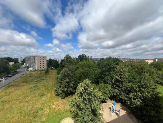 Wohnung zur Miete 460 € 4 Zimmer 70 m² 4. Geschoss frei ab sofort Dortmunder Straße 16 Neuplanitz Zwickau 08062