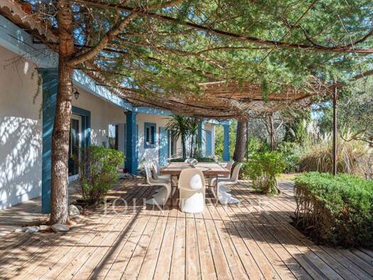 Einfamilienhaus zum Kauf 980.000 € 8 Zimmer 247,9 m² 6.000 m² Grundstück Zone de Campagne Lambesc 13410