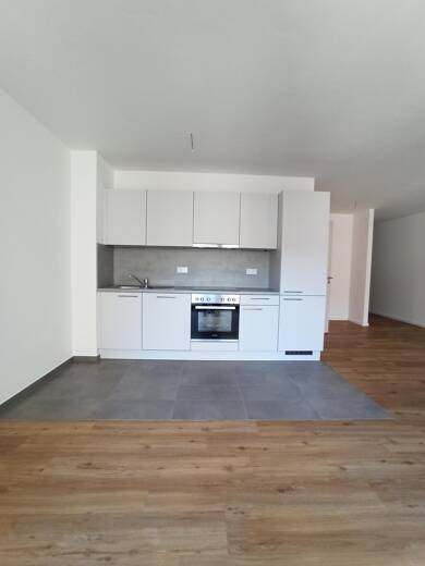 Wohnung zur Miete 606 € 2 Zimmer 64 m² 1. Geschoss Moselstraße 43, VH Bahnhofsviertel Frankfurt 60329