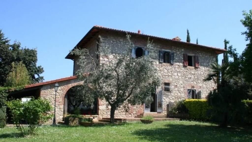 Bauernhaus zum Kauf 8 Zimmer 320 m² 13.000 m² Grundstück Pisa