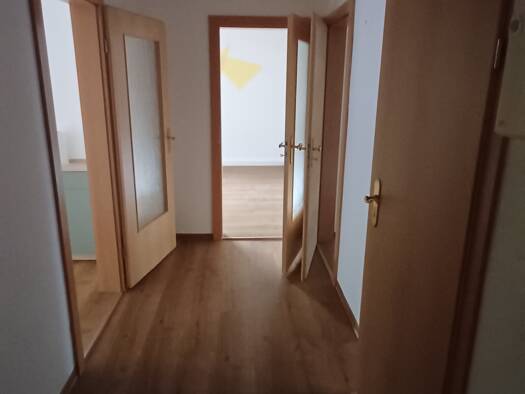 Wohnung zur Miete 500 € 2 Zimmer 62 m² Geschoss 1/2 frei ab sofort Briesnitz Dresden 01157