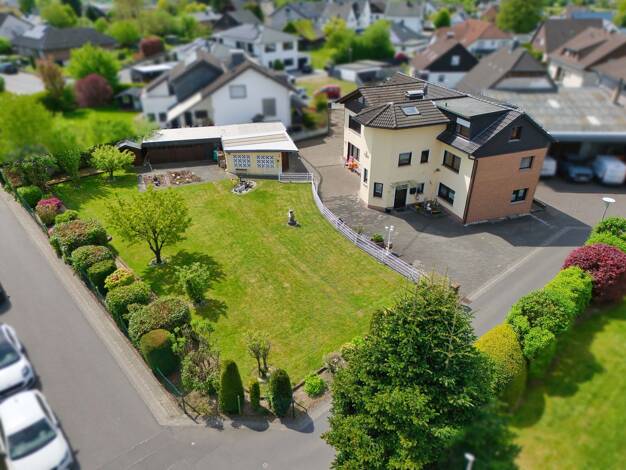 Mehrfamilienhaus zum Kauf 695.000 € 6 Zimmer 213 m² 1.139 m² Grundstück Heisterschoß Hennef (Sieg) 53773