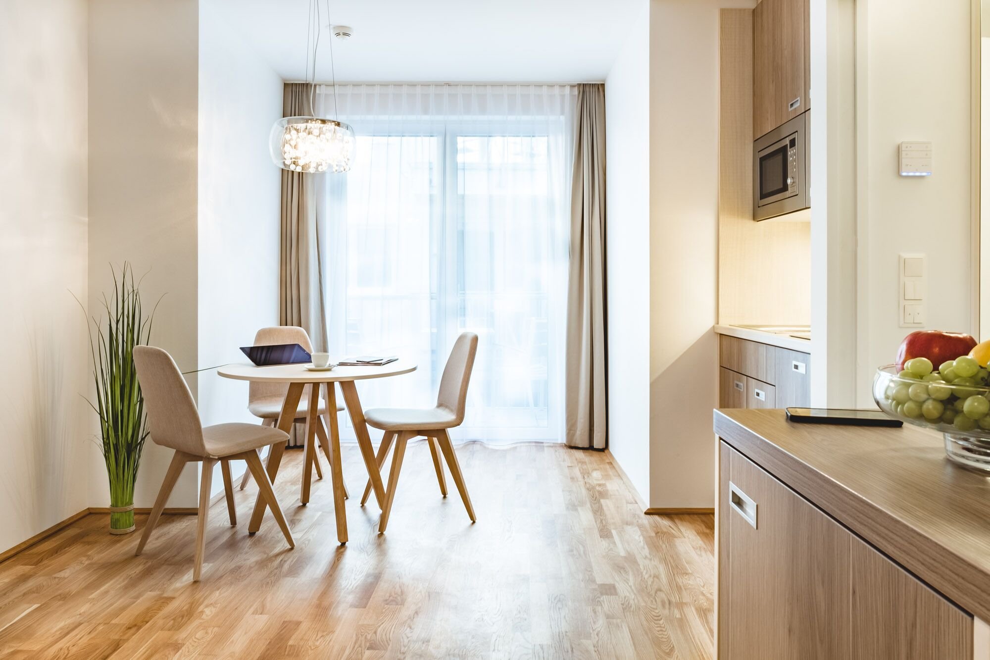 Wohnung zur Miete Wohnen auf Zeit 2.646,80 € 1 Zimmer 40 m²<br/>Wohnfläche ab sofort<br/>Verfügbarkeit Wien 1060