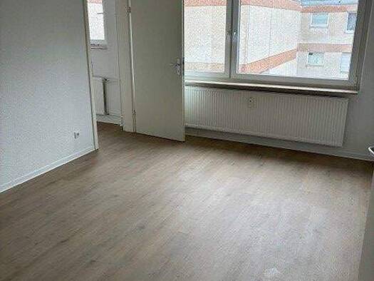 Wohnung zur Miete 470 € 1,5 Zimmer 40,5 m² frei ab sofort Im Sauern 5 Nieder-Erlenbach Frankfurt am Main 60437