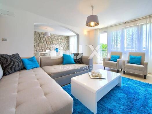 Einfamilienhaus zum Kauf 675.000 € 7 Zimmer 200 m² 400 m² Grundstück Novi Vinodolski 51250