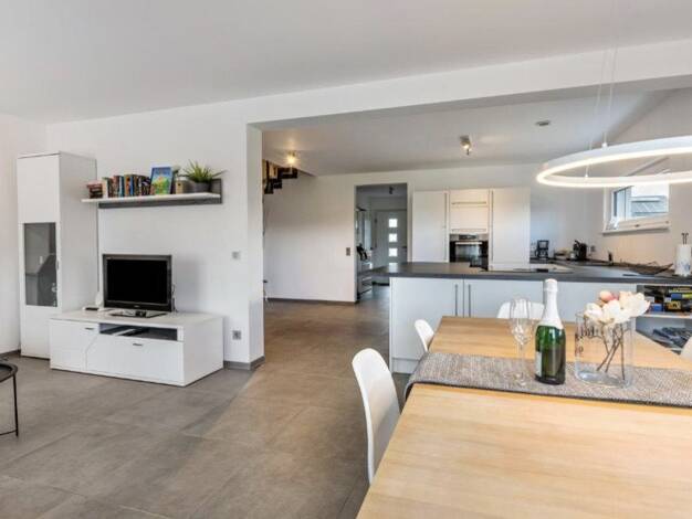 Doppelhaushälfte zum Kauf provisionsfrei 463.000 € 5 Zimmer 135 m² 304 m² Grundstück Liggersdorf Hohenfels 78355