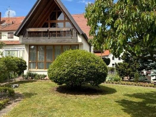Doppelhaushälfte zum Kauf provisionsfrei 619.000 € 6 Zimmer 181 m² 689 m² Grundstück Unterasbach Oberasbach 90522