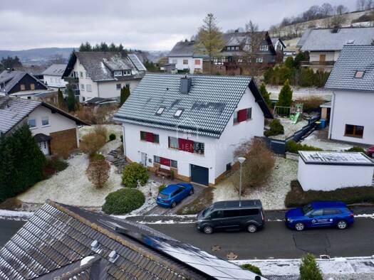 Mehrfamilienhaus zum Kauf 350.000 € 8 Zimmer 184,9 m² 848 m² Grundstück frei ab sofort Allendorf Allendorf (Eder) 35108