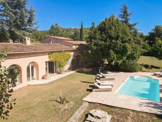 Einfamilienhaus zum Kauf 795.000 € 279 m² 3.182 m² Grundstück CALLIAN 83440