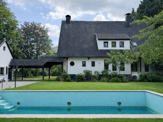 Villa zum Kauf provisionsfrei 1.650.000 € 8 Zimmer 333 m² 5.000 m² Grundstück Haßloch 67454