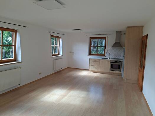 Studio zur Miete 730 € 1 Zimmer 50 m² Geschoss EG/2 frei ab sofort Hinrichssegen Bruckmühl 83052