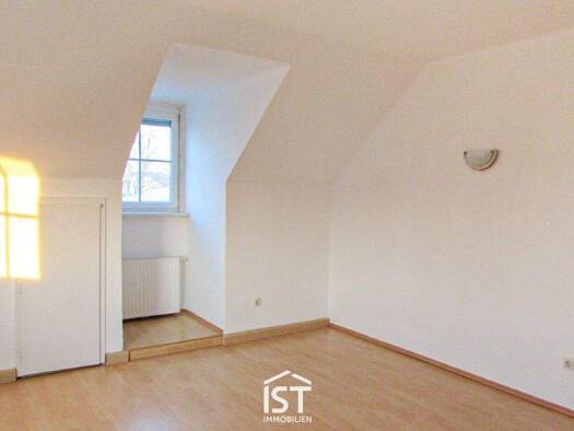 Wohnung zur Miete 685 € 2 Zimmer 63 m² 2. Geschoss Altheim 4950