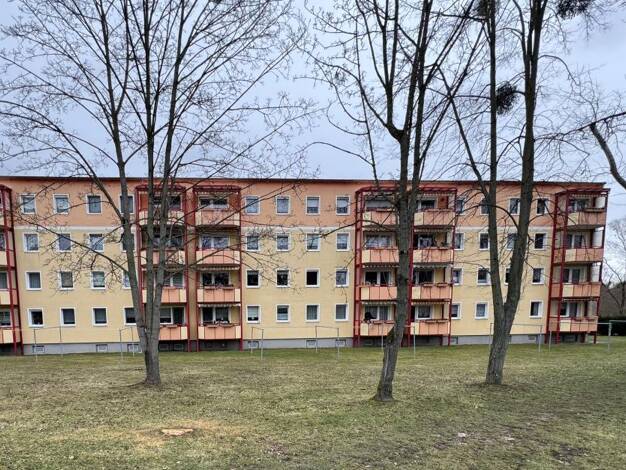 Wohnung zum Kauf 75.000 € 4 Zimmer 66,4 m² frei ab sofort Eisenberg Eisenberg 07607