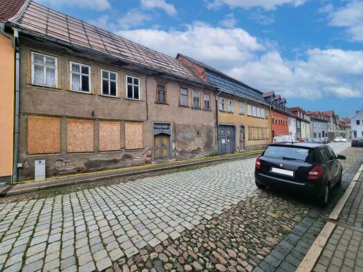 Haus zur Versteigerung 5.000 € 764 m² Grundstück Untere Marktstraße 24 und 26 Stadtilm 99326