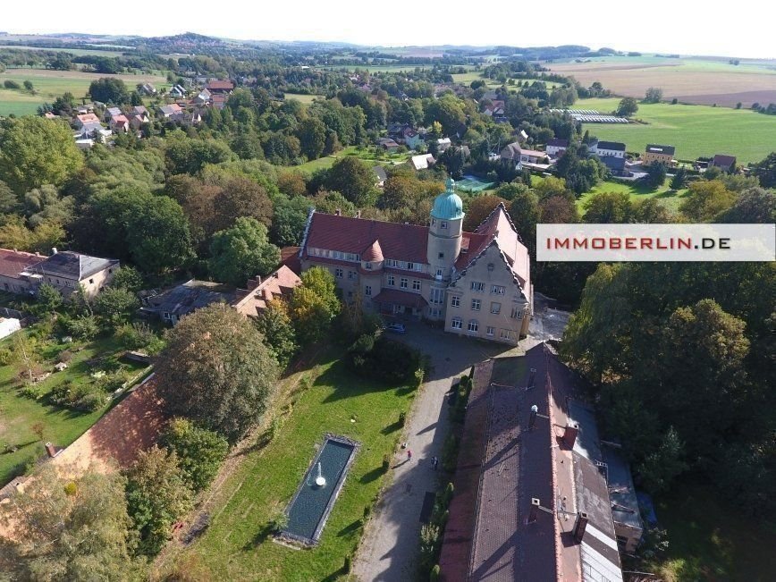 Mehrfamilienhaus zum Kauf als Kapitalanlage geeignet 950.000 € 75 Zimmer 2.750 m²<br/>Wohnfläche 43.820 m²<br/>Grundstück Helmsdorf Stolpen 01833