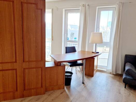 Studio zur Miete 780 € 1 Zimmer 40 m² Geschoss 1/4 frei ab sofort Grombühl Würzburg 97076