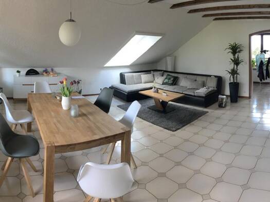 Wohnung zur Miete 750 € 2,5 Zimmer 92 m² Geschoss 1/3 frei ab 01.10.2026 Pappelweg 2 Sulgen Schramberg 78713