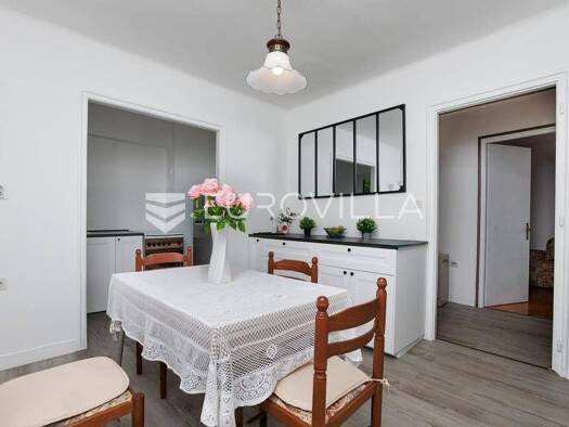 Wohnung zum Kauf 380.000 € 5 Zimmer 168 m² 1. Geschoss Lovran Lovran