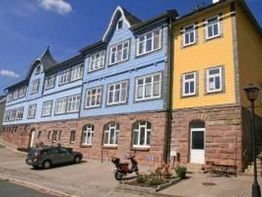 Wohnung zur Miete 469 € 3 Zimmer 85 m² EG Goethestraße 38 Manebach Ilmenau 98693