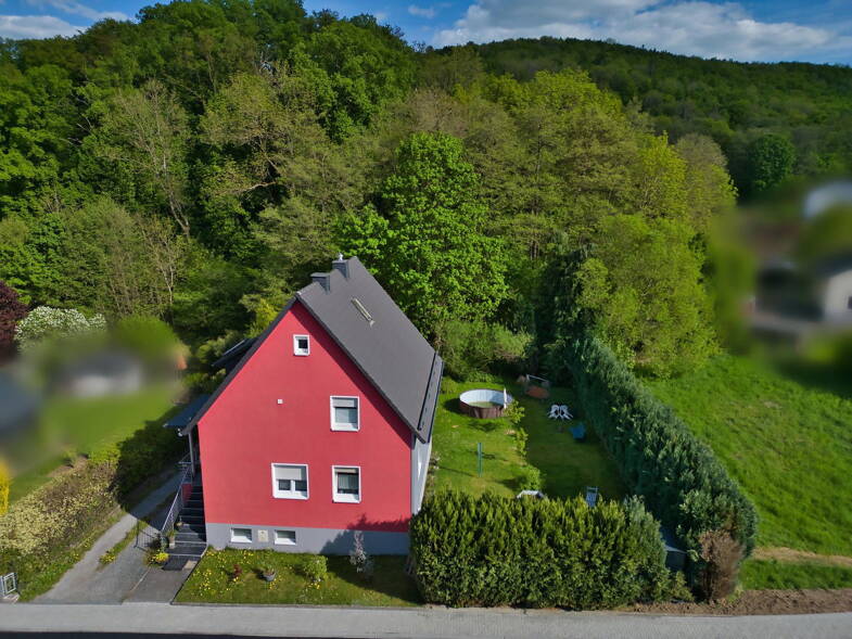 Einfamilienhaus zum Kauf provisionsfrei 275.000 € 6 Zimmer 140 m² 694 m² Grundstück Langenaubach Langenaubach 35708