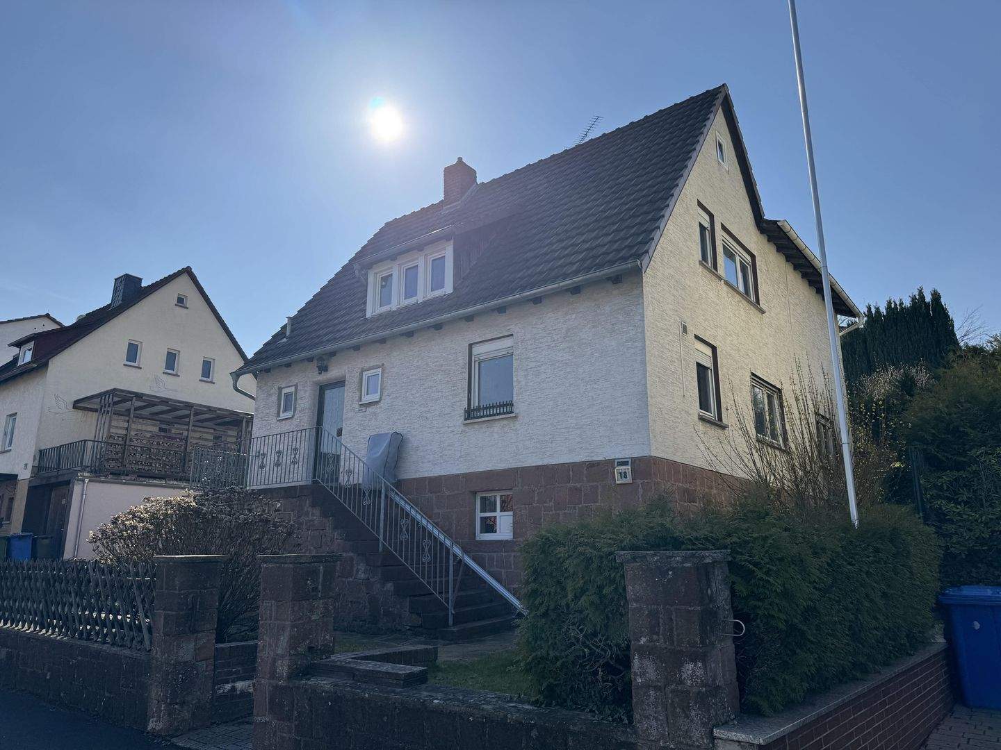 Immobilie in Fronhausen - Wohnhaus mit Ausblick! Ein- bis Zweifamilienhaus in Fronhausen - Bild 4