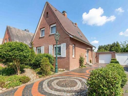 Einfamilienhaus zum Kauf 198.000 € 3 Zimmer 100 m² 610 m² Grundstück frei ab 01.03.2026 Borssum/Hilmarsum Emden 26725