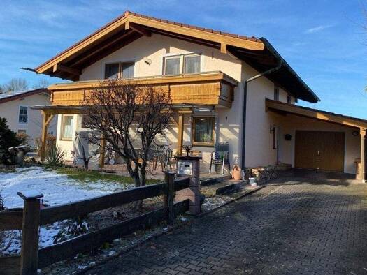 Einfamilienhaus zur Miete 1.800 € 5 Zimmer 180 m² 726 m² Grundstück frei ab 30.04.2026 Niedermoosen Riedering 83083