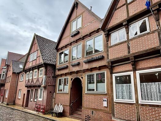 Einfamilienhaus zum Kauf 355.000 € 5 Zimmer 175 m² 127 m² Grundstück Lauenburg/Elbe 21481