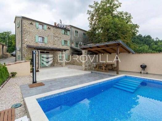 Haus zum Kauf 353.000 € 4 Zimmer 115 m² Motovun Motovun
