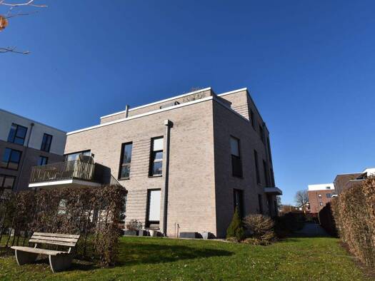 Penthouse zur Miete 2.240 € 4 Zimmer 130,7 m² 2. Geschoss frei ab 01.06.2026 Wedel 22880