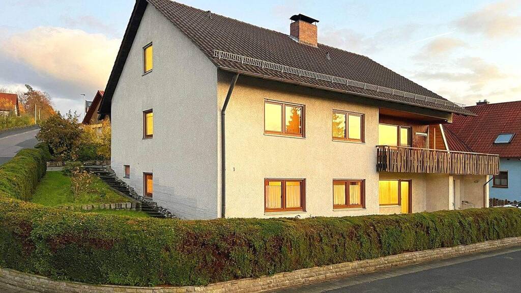 Einfamilienhaus zum Kauf 349.000 € 6 Zimmer 208 m² 620 m² Grundstück Üchtelhausen 97532