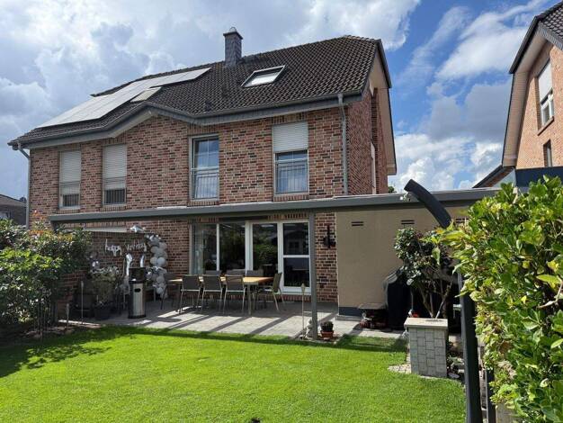 Doppelhaushälfte zum Kauf provisionsfrei 585.000 € 5 Zimmer 145,4 m² 244 m² Grundstück frei ab 01.08.2026 Bergheim Duisburg - Rheinhausen 47228