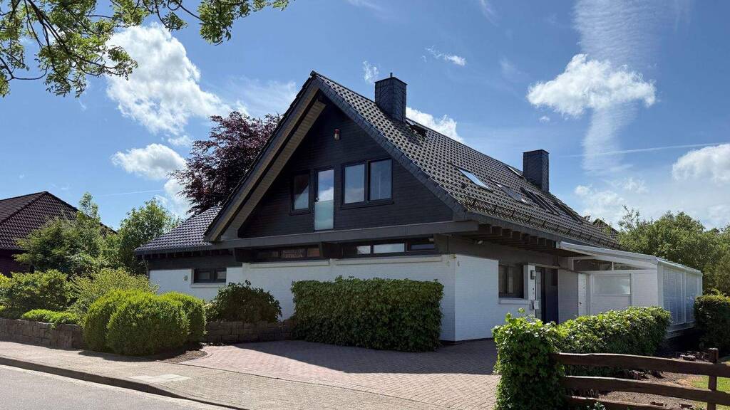 Doppelhaushälfte zur Miete 1.865 € 4 Zimmer 150 m² 986 m² Grundstück frei ab sofort Süderholm Heide 25746